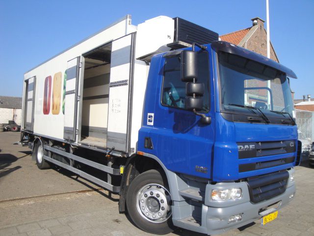 Европейские грузовики DAF CF 65.180 Refrigerator вид сбоку