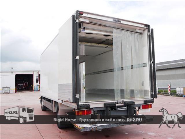 Европейские грузовики MERCEDES BENZ 1218 KUHLKOFFER/ CARRIER SUPRA 850/ BI TEMP/ LBW вид сзади