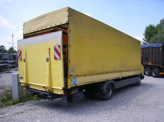 Европейские грузовики MERCEDES BENZ ATEGO 815 L вид сзади 