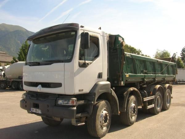 Европейские грузовики RENAULT Kerax 420 benne