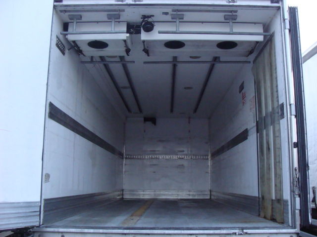 Европейские грузовики RENAULT MIDLUM 220 DCI