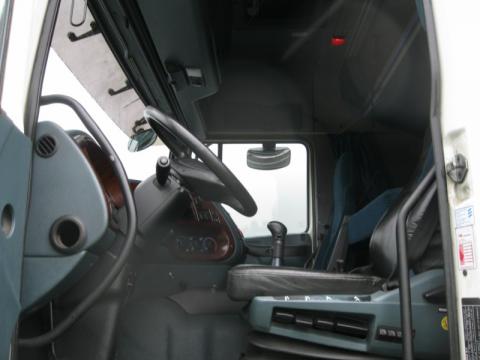  Грузовики DAF XF95 кабина внутри