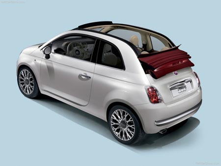 Fiat начинает продажи кабриолета 500 C
