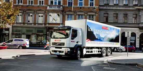 Первым обладателем гибридного грузовика Volvo FE, стала компания Spar