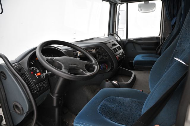 Европейские грузовики DAF XF 95 480 интерьер кабины