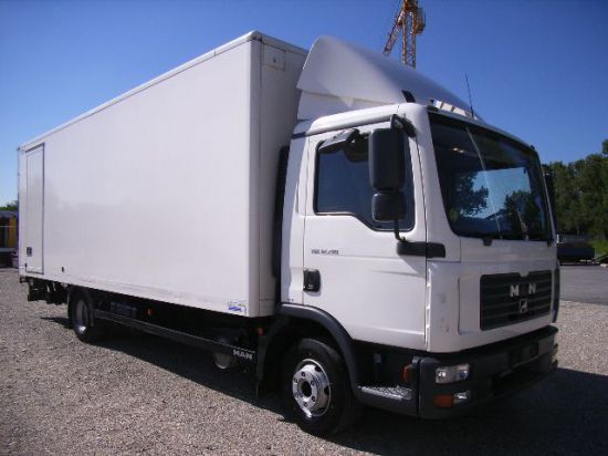 Европейские грузовики MAN TGL 12.210