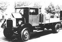 В 1915 году в Оклэнд ( Калифорния ) создаётся компания Fageol Motor Company предшественник Peterbilt Motor Company