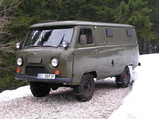 монообъемный фургон УАЗ-3741 (UAZ-3741) (модификация УАЗ-452) 