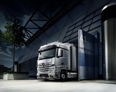 Новый Actros оснащен стандартной системой телематики FleetBoard - грузовые автомобили Разное фото